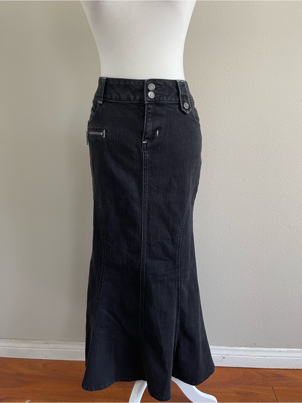 Bisou Bisou Black Flared Maxi Denim Skirt
